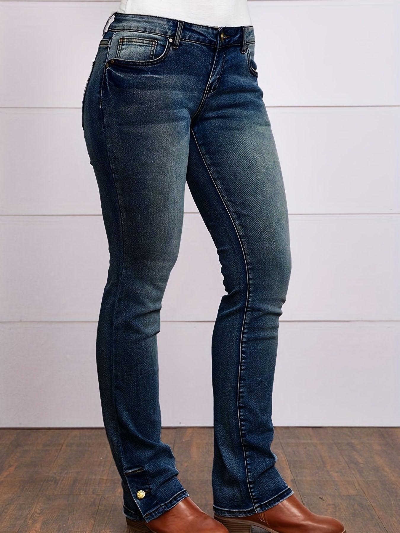 Women's Embroidered Simple Casual Jeans