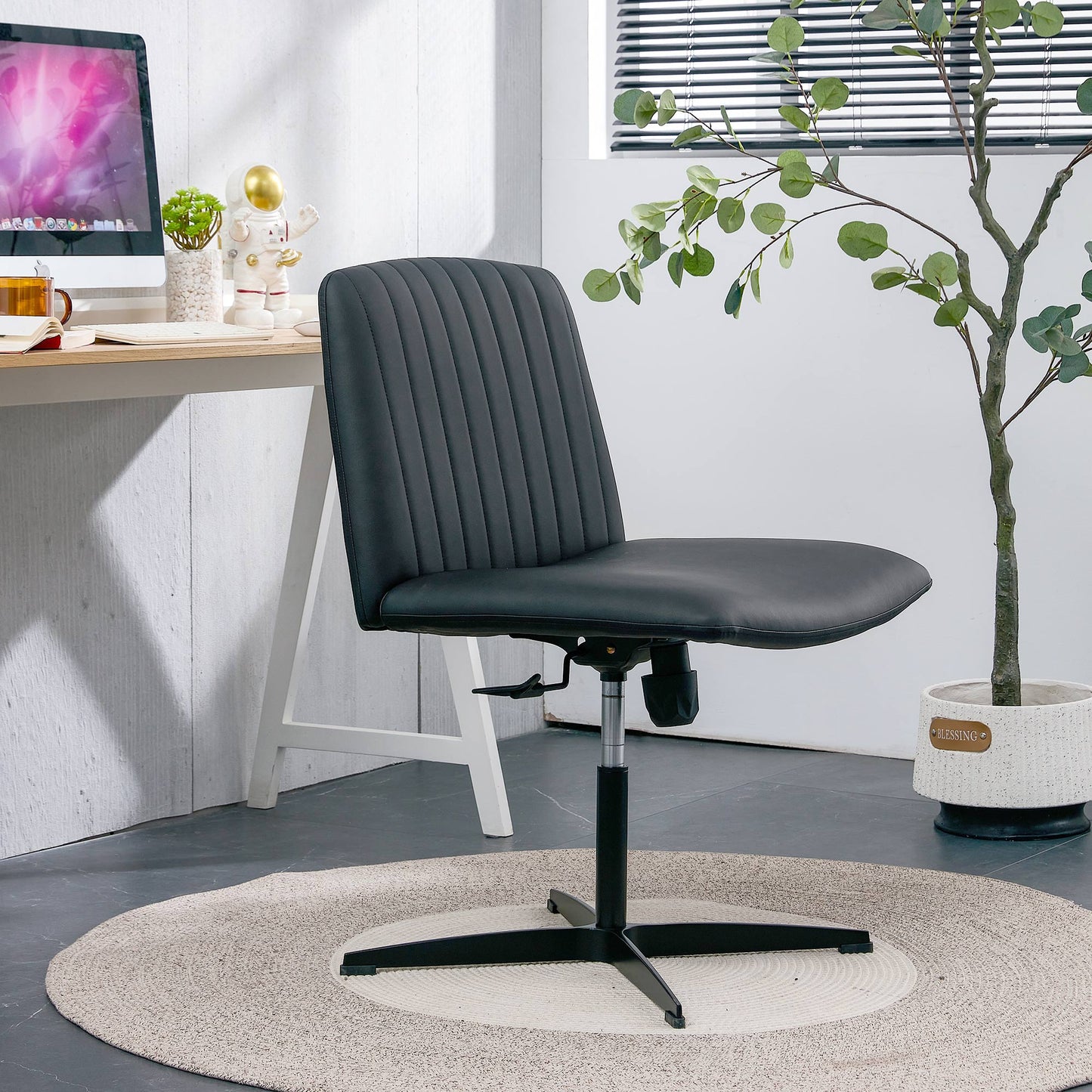 Office Chair-Black High Grade Pu Material-360 ° Swivel Cushion Chair