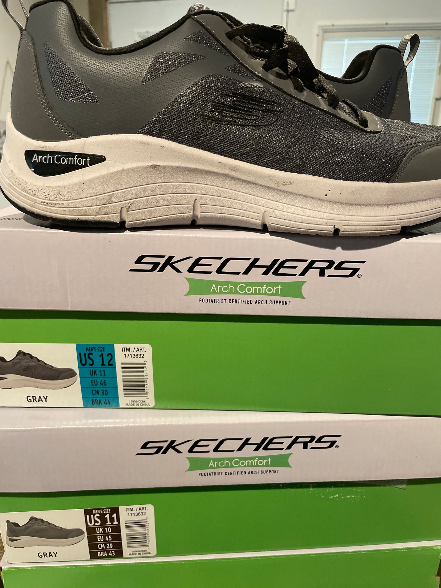 Men’s Skechers Arch Comfort Sneakers