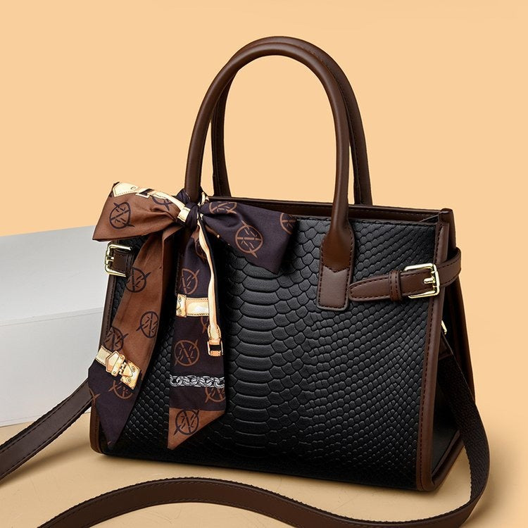 Commuting style Women's Genuine Leather Embossed Snakeskin Pattern Handbag