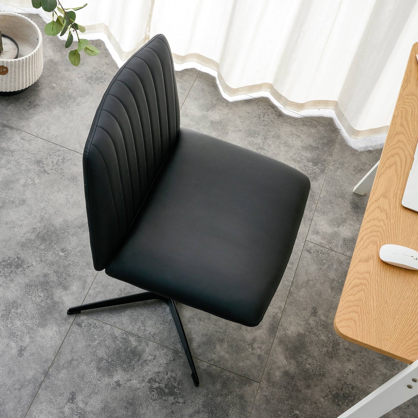 Office Chair-Black High Grade Pu Material-360 ° Swivel Cushion Chair