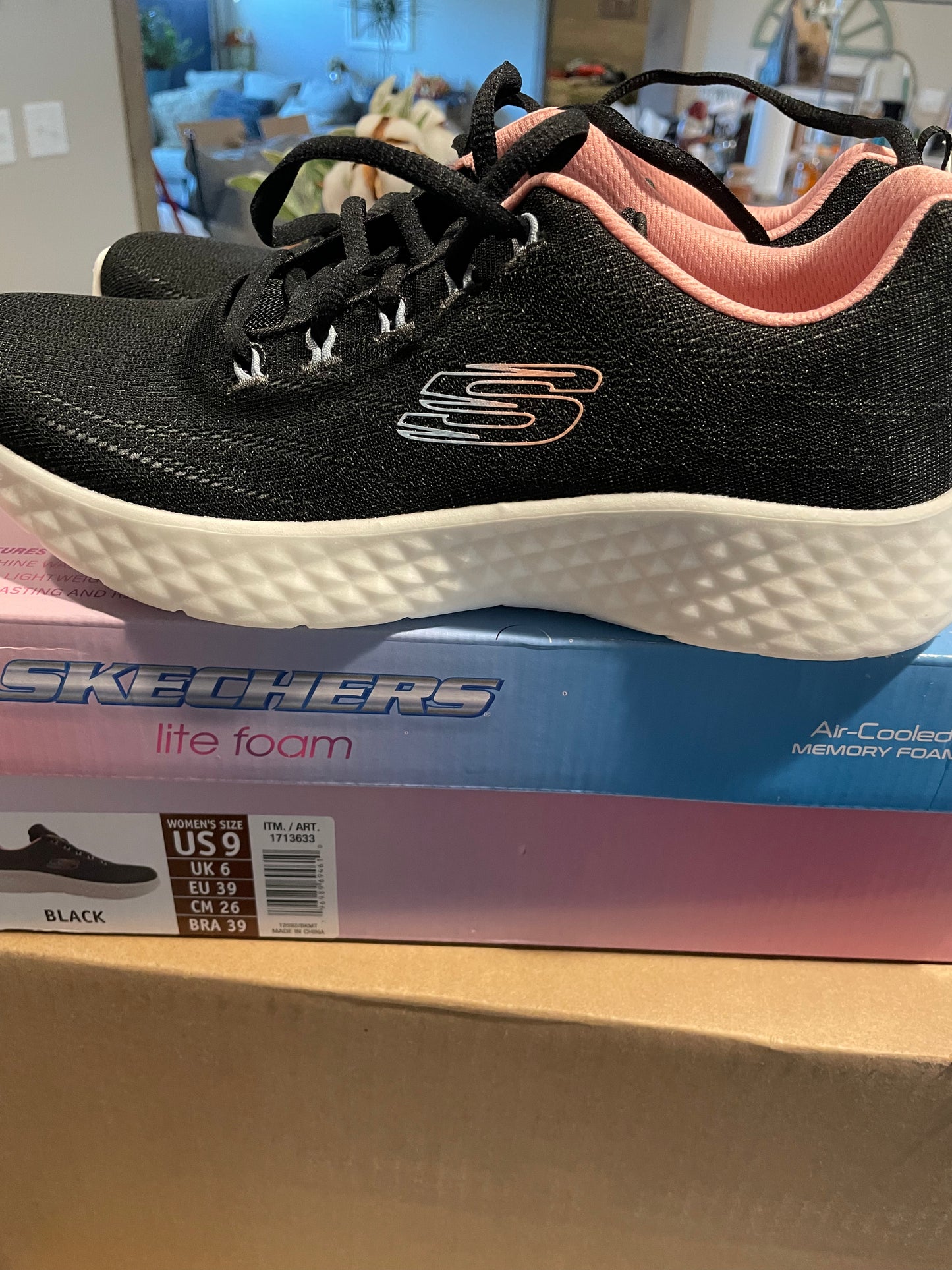 Women’s Skechers Lite Foam Sneakers