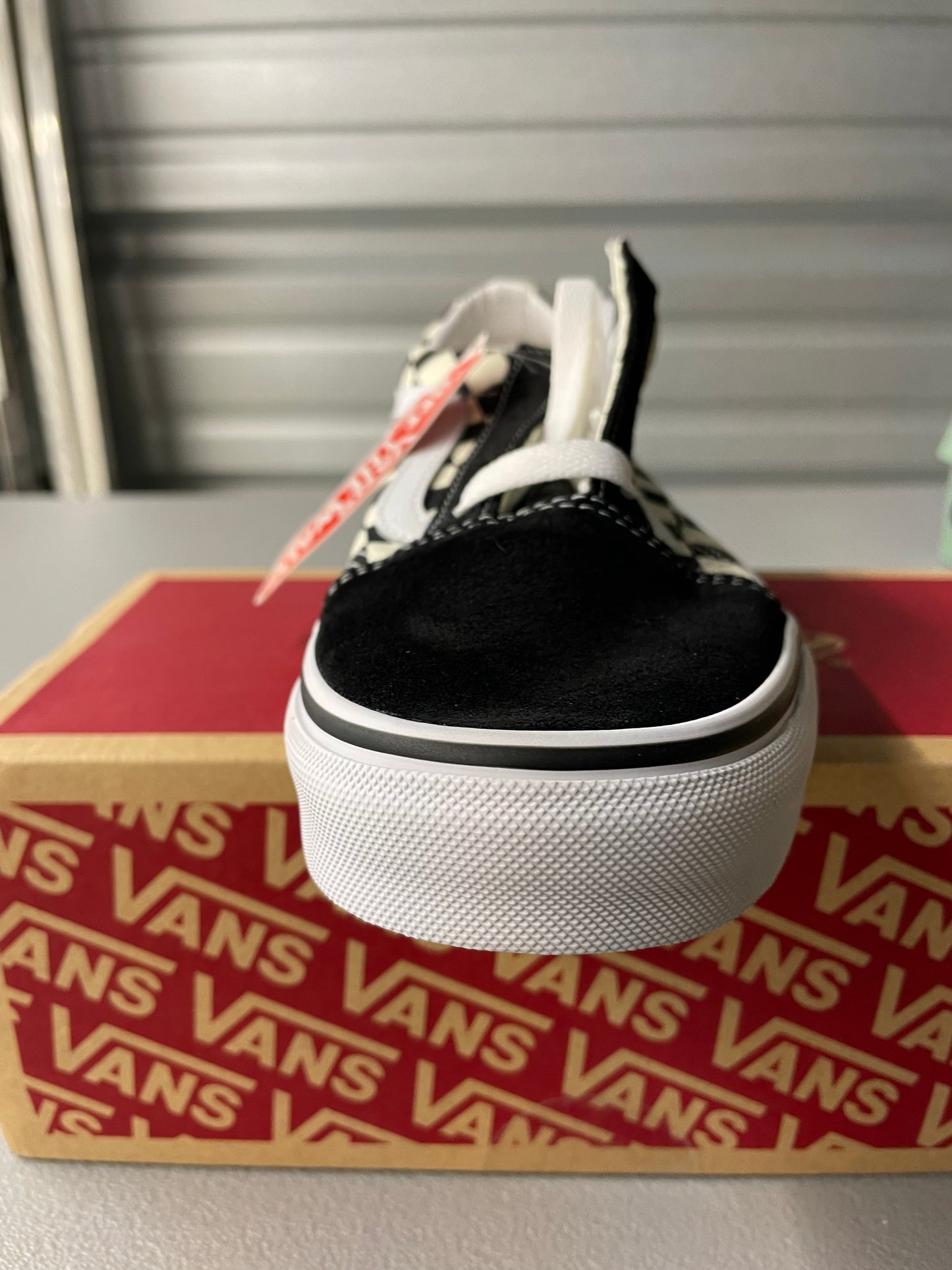 Vans Old Skool Sneakers- (W) 6.5- (M) 5