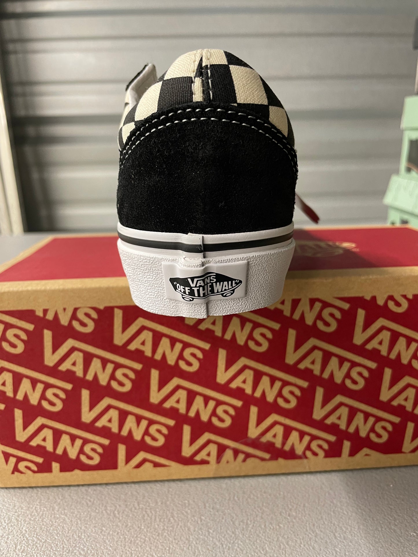 Vans Old Skool Sneakers- (W) 6.5- (M) 5